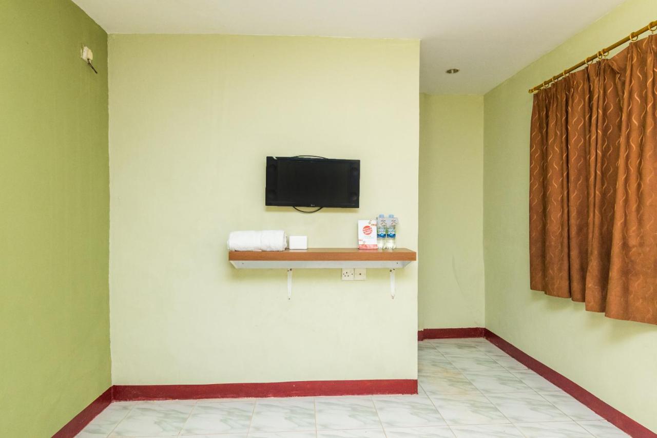 Vaccinated Staff - Oyo 1703 Terang Bintang Hotel Batam Esterno foto